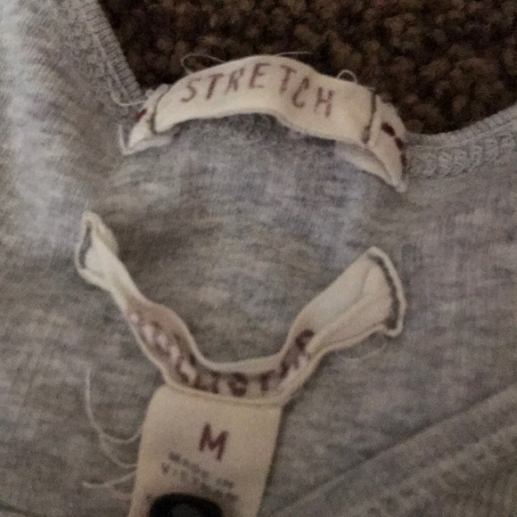 2 tank tops - Picture 3 of 4